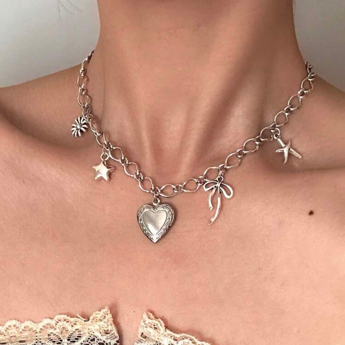 Collar valentina