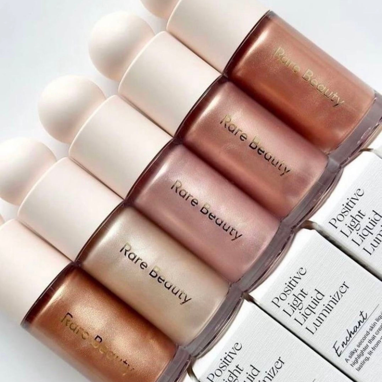 Iluminador líquido - Rare beauty